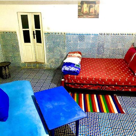 White And Blue Hostel Есувейра Екстериор снимка