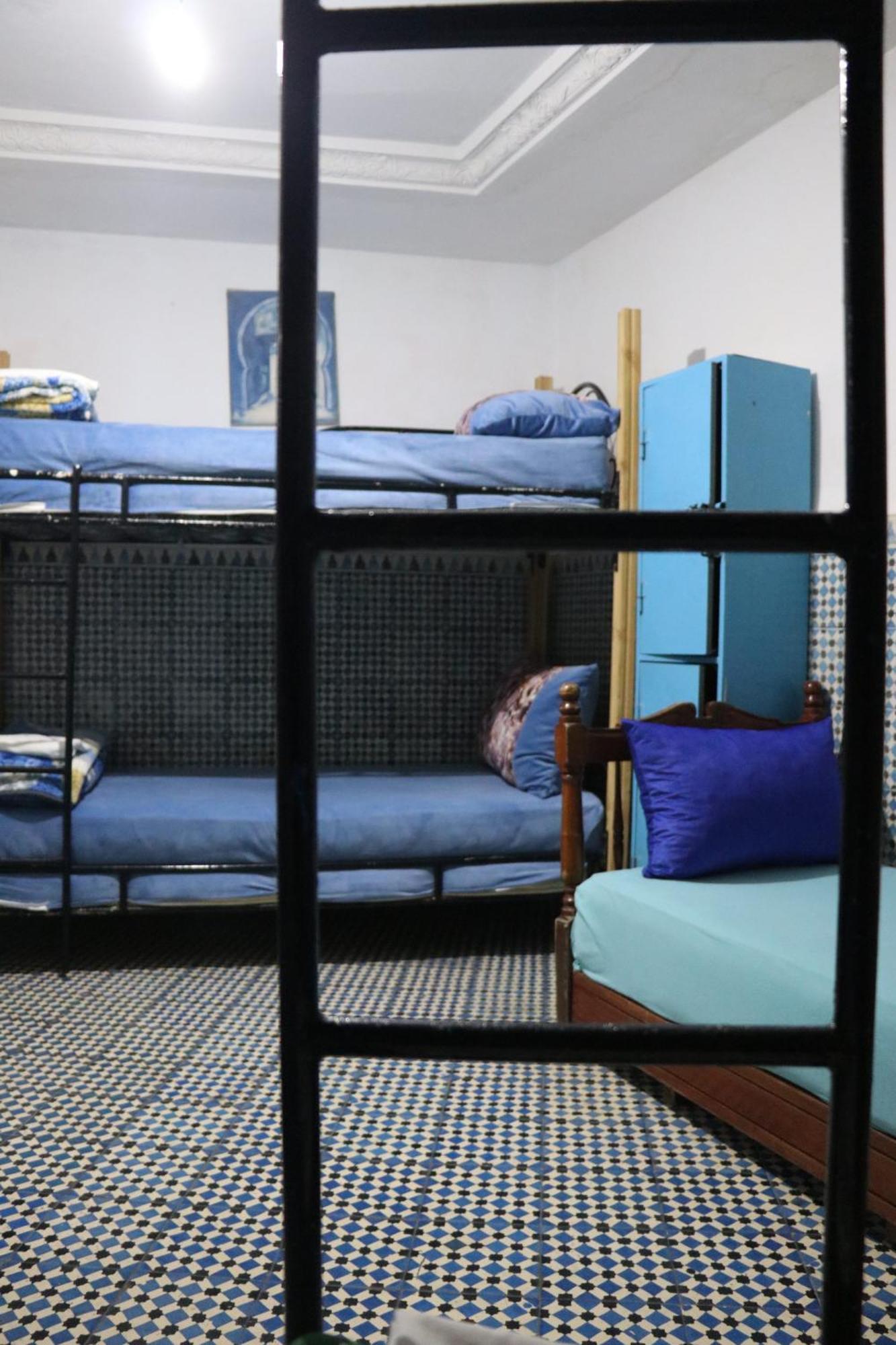 White And Blue Hostel Есувейра Екстериор снимка