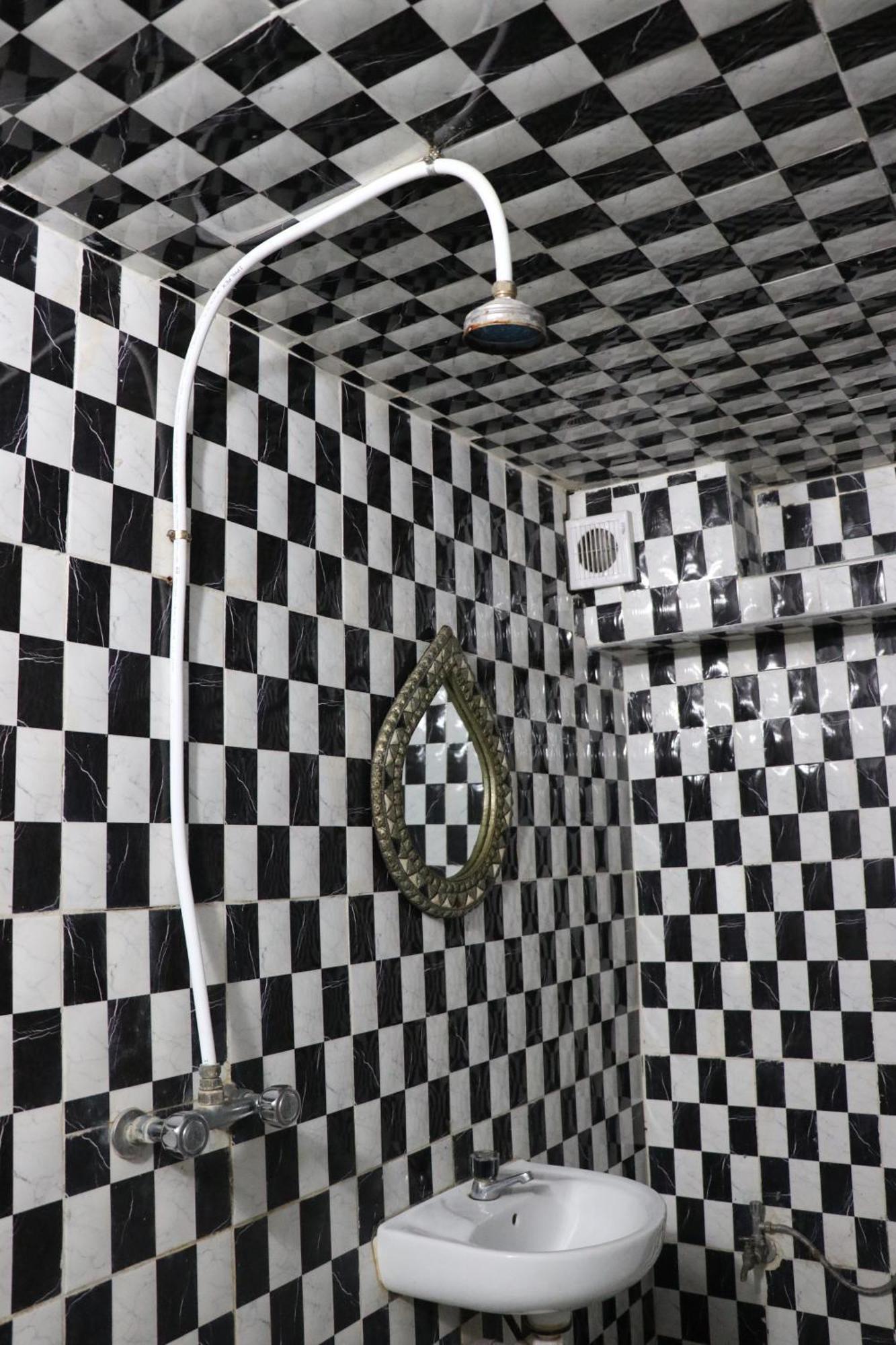 White And Blue Hostel Есувейра Екстериор снимка