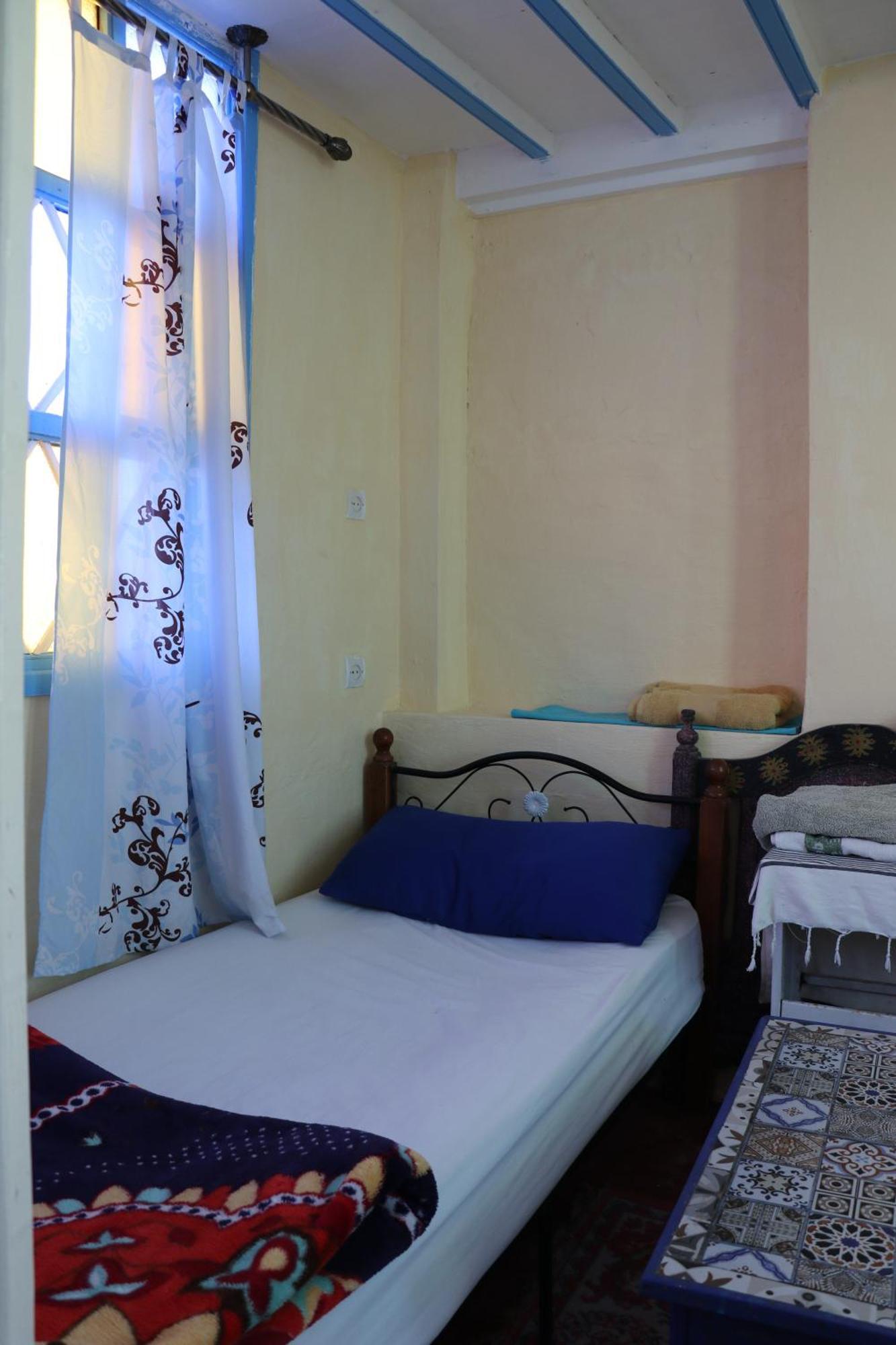 White And Blue Hostel Есувейра Екстериор снимка