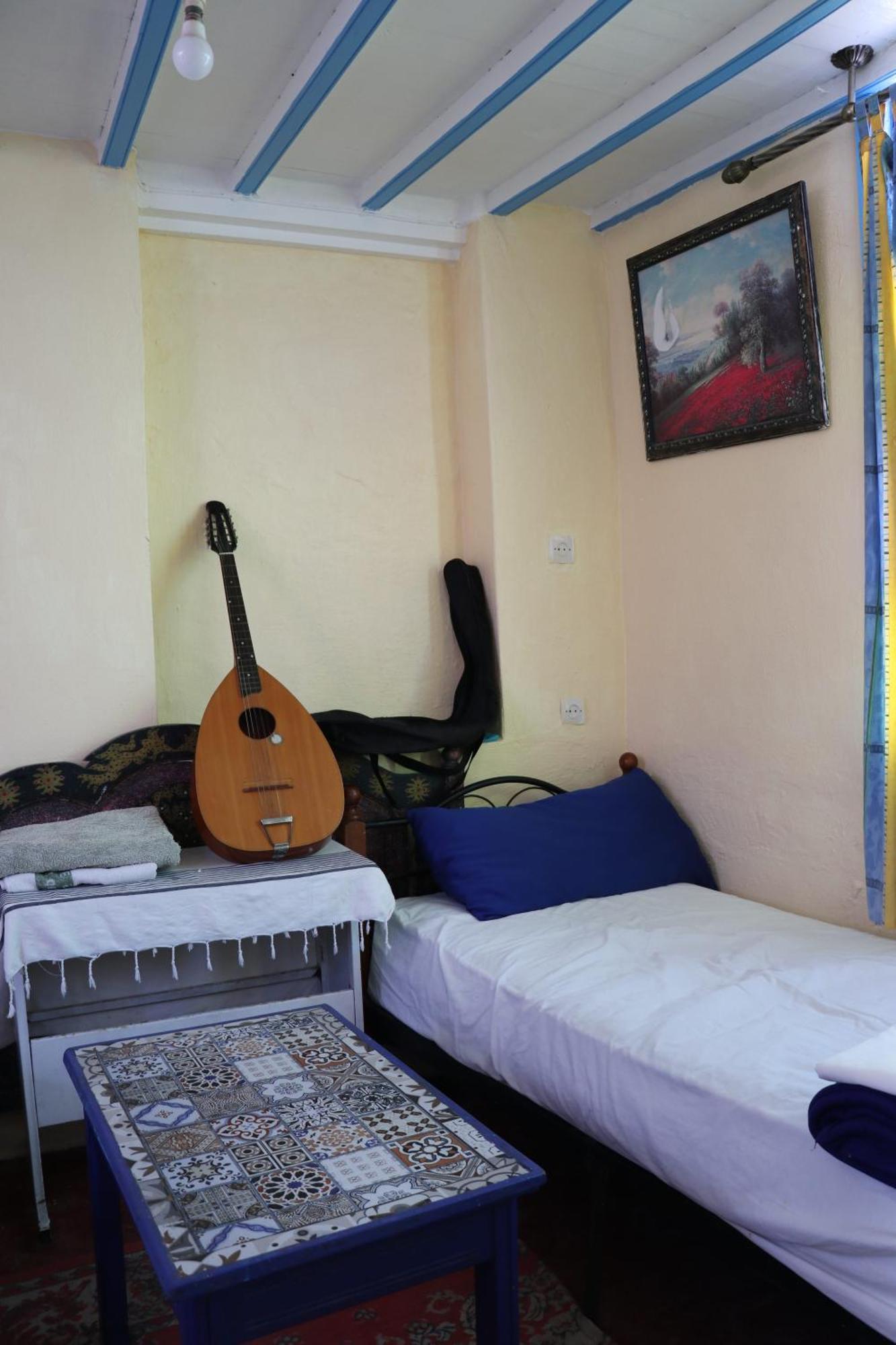 White And Blue Hostel Есувейра Екстериор снимка